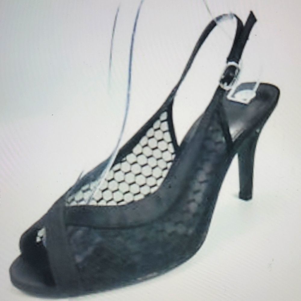 CP‎ honeycomb lace heels size 10